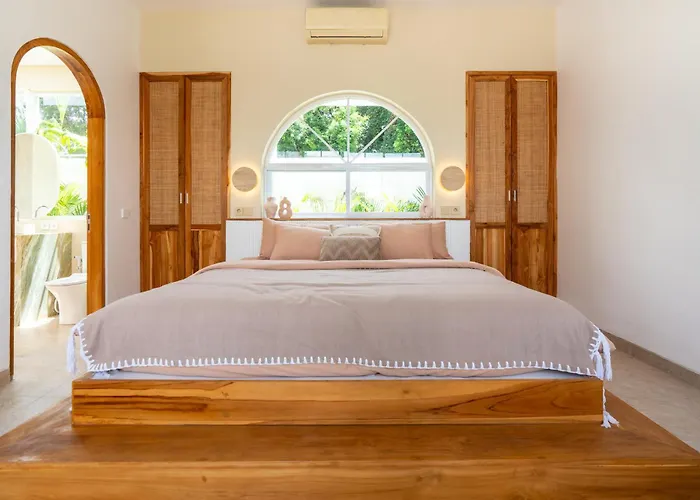 Enya Villas, Brand New Boutique Mediterranean Villa