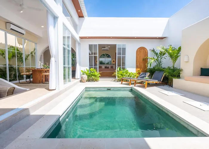 Enya Villas, Brand New Boutique Mediterranean * 乌鲁瓦图