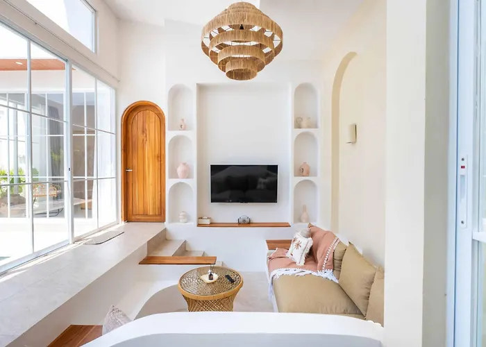 Enya Villas, Brand New Boutique Mediterranean Villa